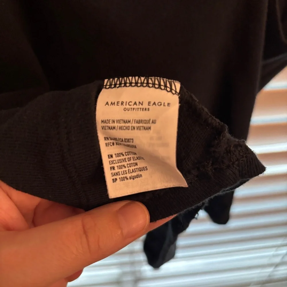 American Eagle Black Cropped Tank Top - Picture 6 of 6